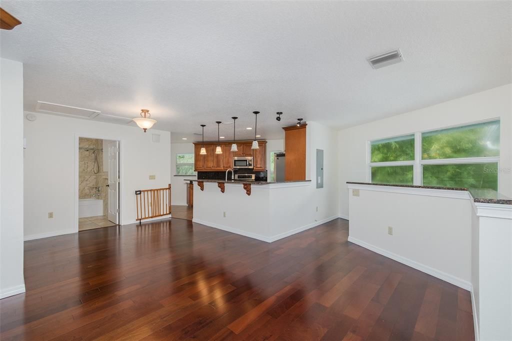 For Sale: $849,900 (2 beds, 2 baths, 2280 Square Feet)