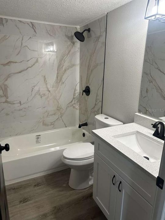 На продажу: $249,900 (3 спален, 2 ванн, 1130 Квадратных фут)