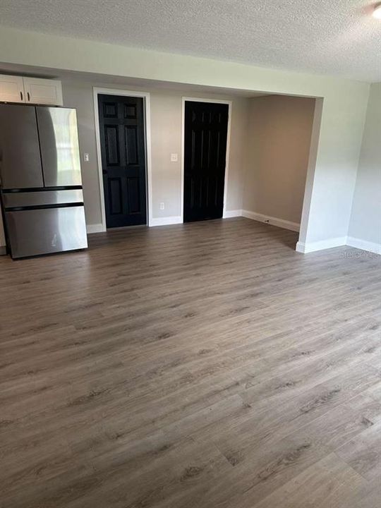 На продажу: $249,900 (3 спален, 2 ванн, 1130 Квадратных фут)