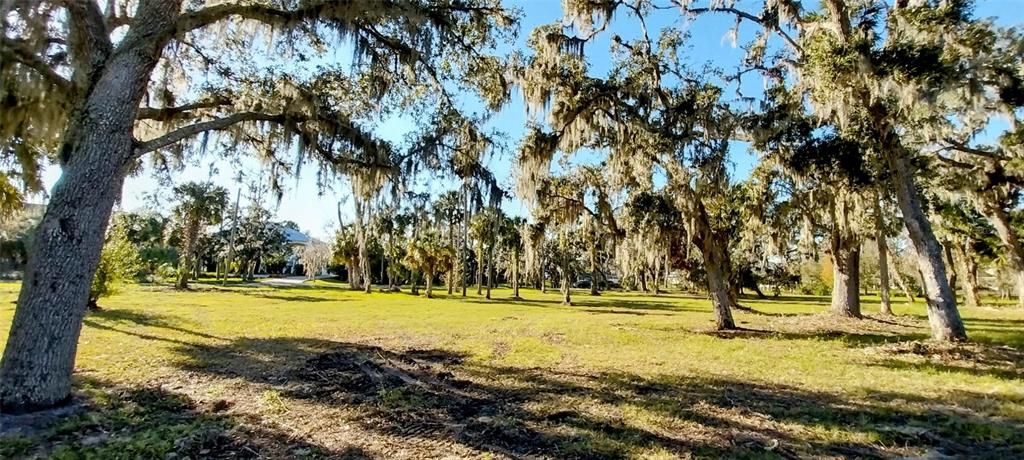 En Venta: $405,000 (3.77 acres)