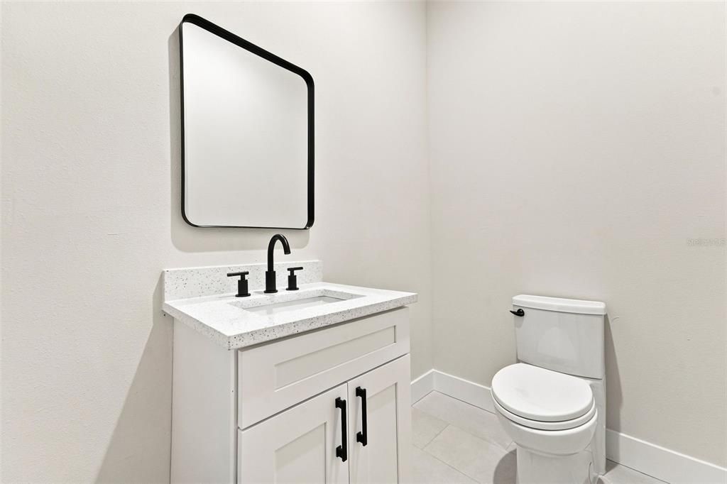 For Rent: $2,500 (3 beds, 2 baths, 1242 Square Feet)