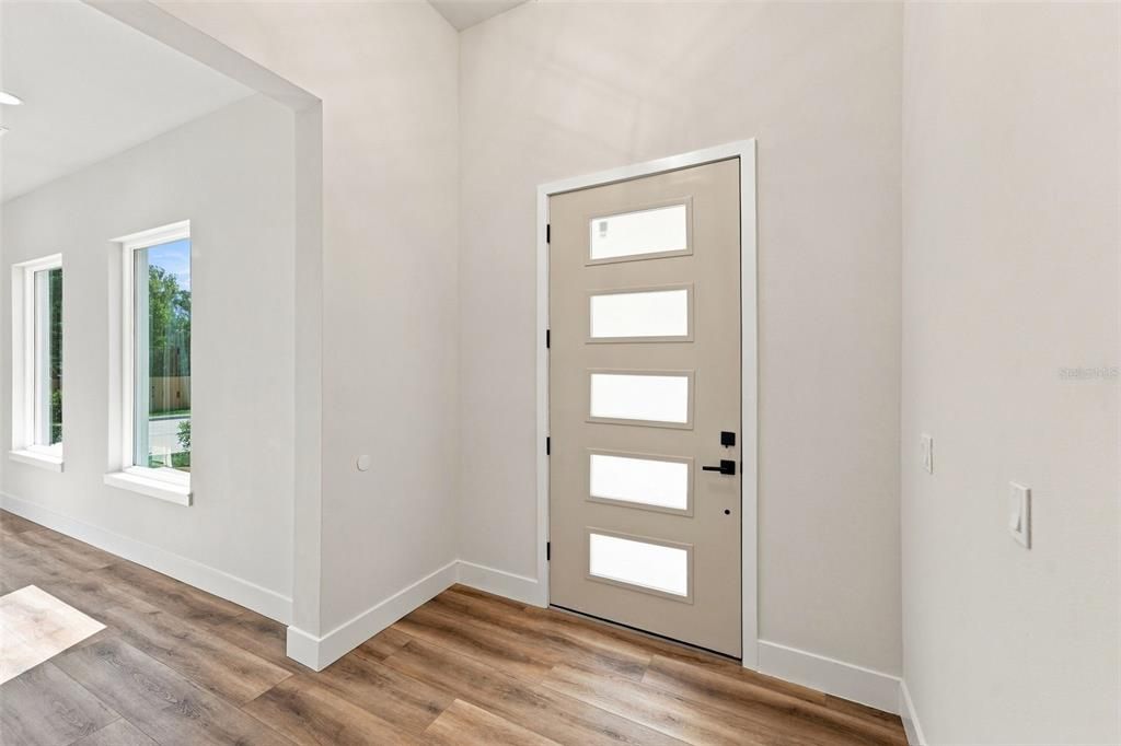 For Rent: $2,500 (3 beds, 2 baths, 1242 Square Feet)