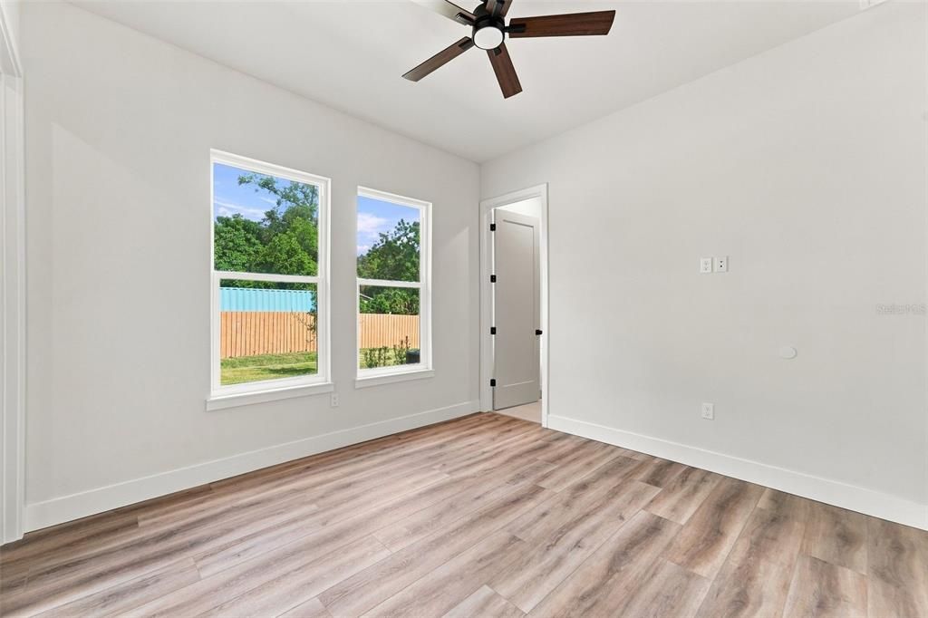 For Rent: $2,500 (3 beds, 2 baths, 1242 Square Feet)