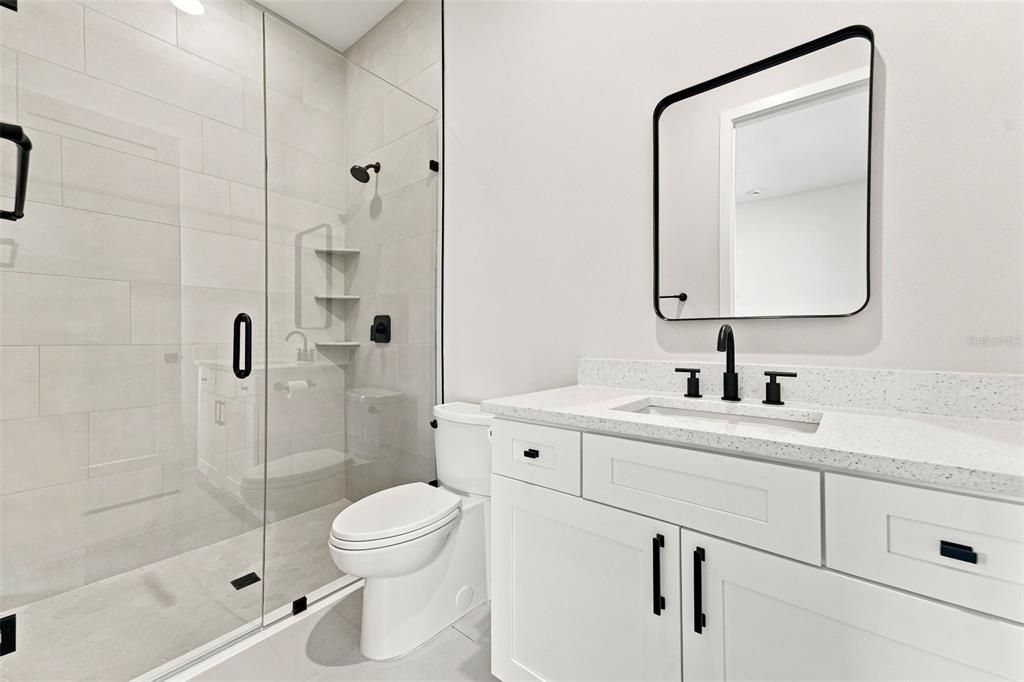 For Rent: $2,500 (3 beds, 2 baths, 1242 Square Feet)