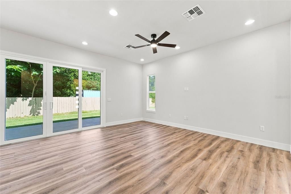 For Rent: $2,500 (3 beds, 2 baths, 1242 Square Feet)