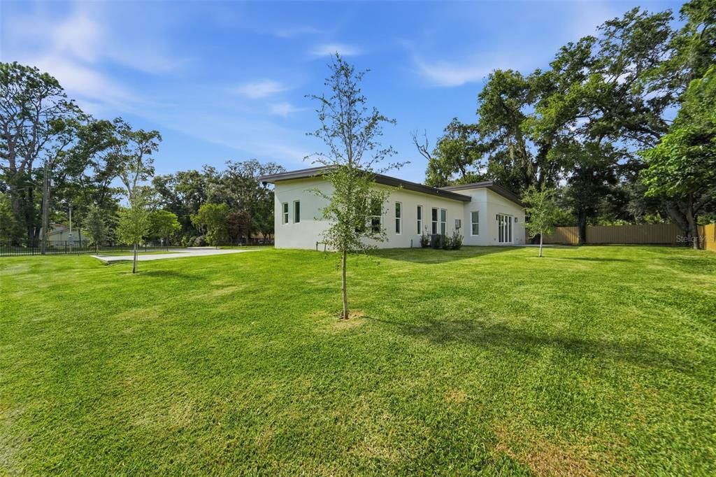 For Rent: $2,500 (3 beds, 2 baths, 1242 Square Feet)
