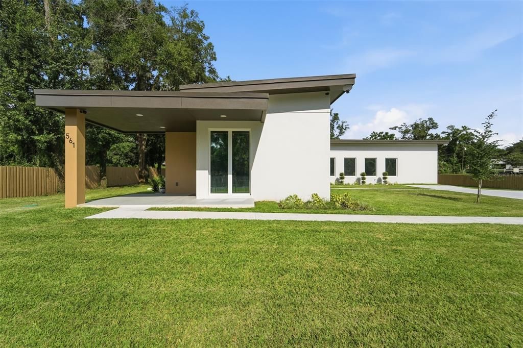 For Rent: $2,500 (3 beds, 2 baths, 1242 Square Feet)
