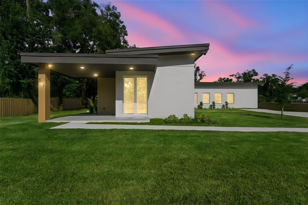 For Rent: $2,500 (3 beds, 2 baths, 1242 Square Feet)