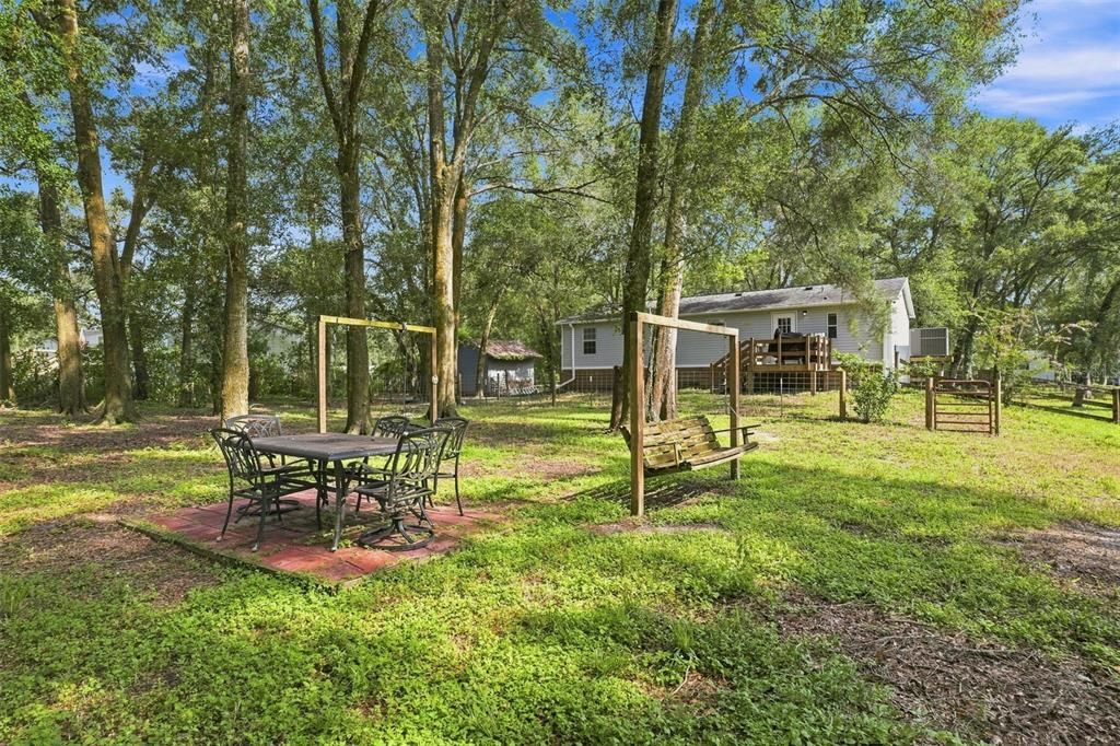 Active With Contract: $267,000 (3 beds, 2 baths, 1104 Square Feet)