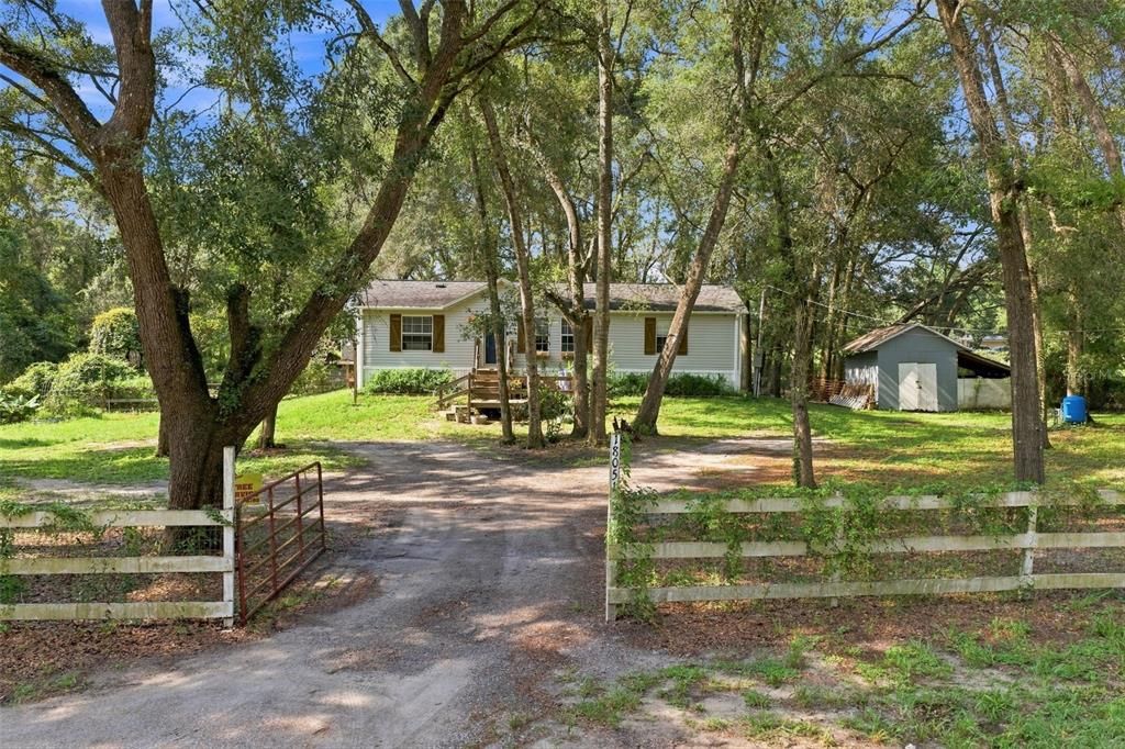 Active With Contract: $267,000 (3 beds, 2 baths, 1104 Square Feet)