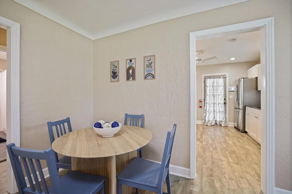 В аренду: $2,750 (2 спален, 1 ванн, 924 Квадратных фут)