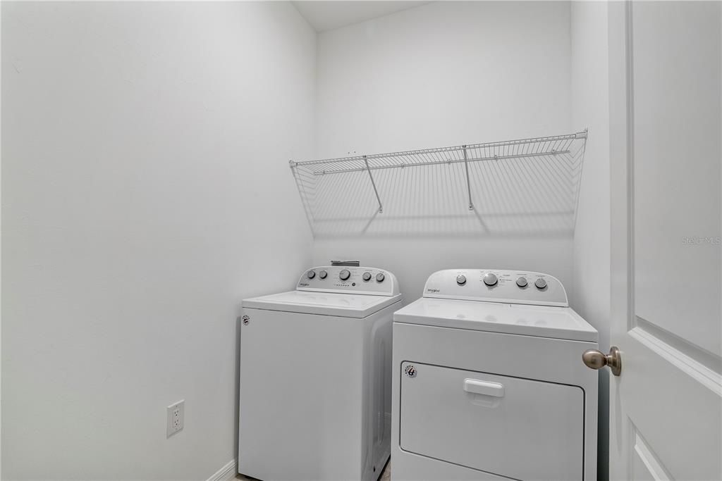 На продажу: $329,000 (3 спален, 2 ванн, 1685 Квадратных фут)