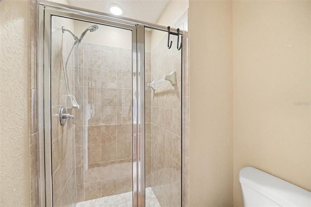For Sale: $299,900 (3 beds, 2 baths, 1752 Square Feet)