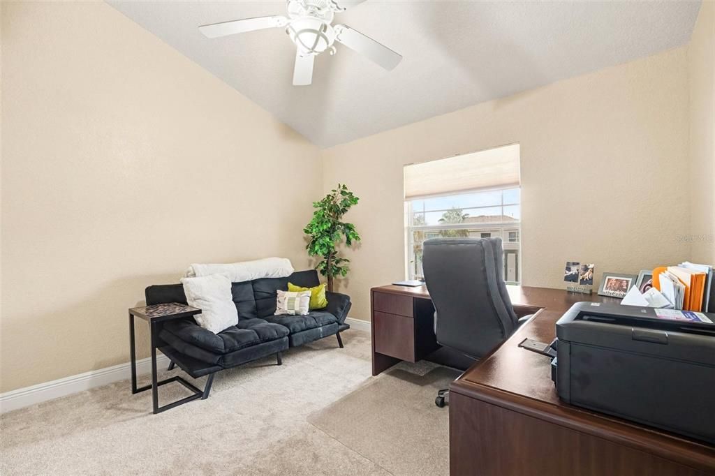For Sale: $299,900 (3 beds, 2 baths, 1752 Square Feet)