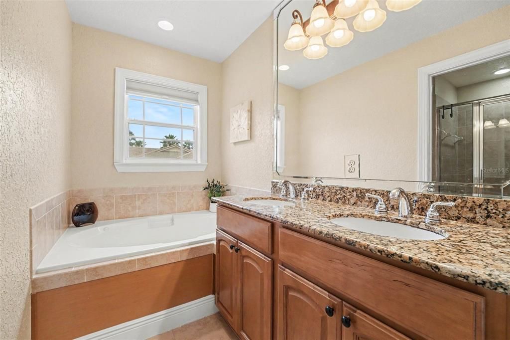 For Sale: $299,900 (3 beds, 2 baths, 1752 Square Feet)