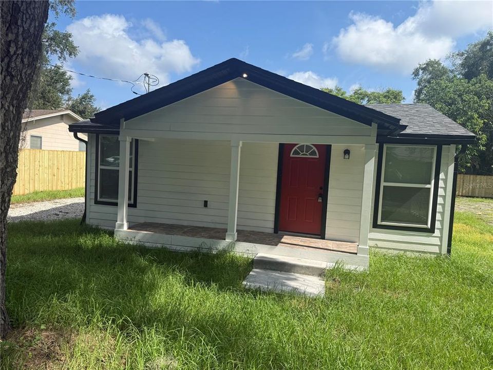 For Rent: $2,195 (3 beds, 2 baths, 1196 Square Feet)