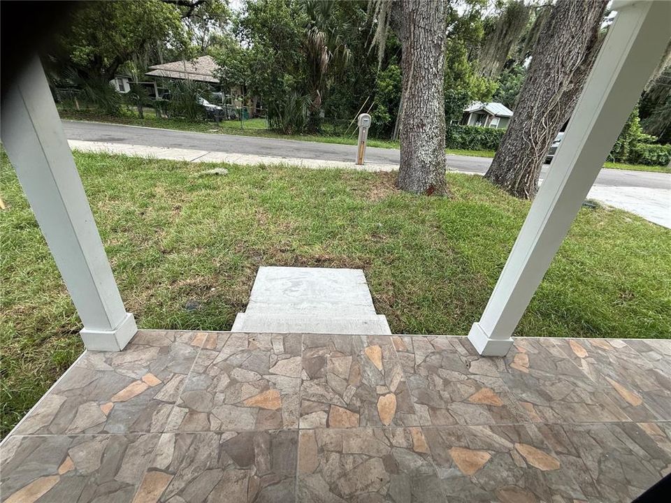 For Rent: $2,195 (3 beds, 2 baths, 1196 Square Feet)