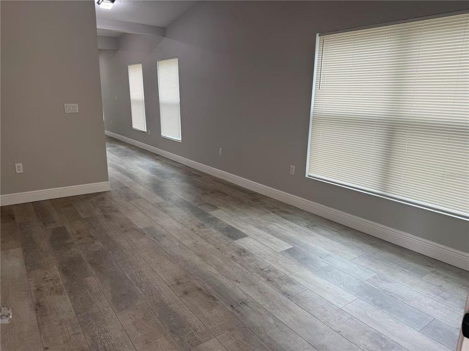 For Rent: $2,195 (3 beds, 2 baths, 1196 Square Feet)