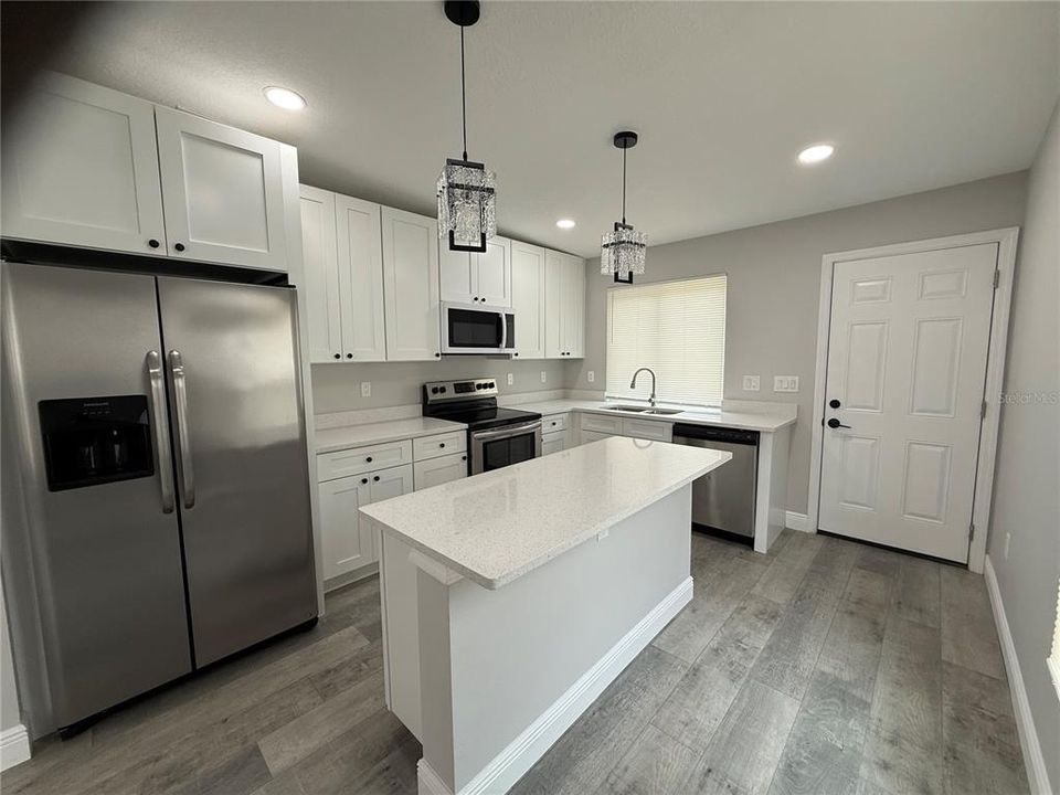 For Rent: $2,195 (3 beds, 2 baths, 1196 Square Feet)