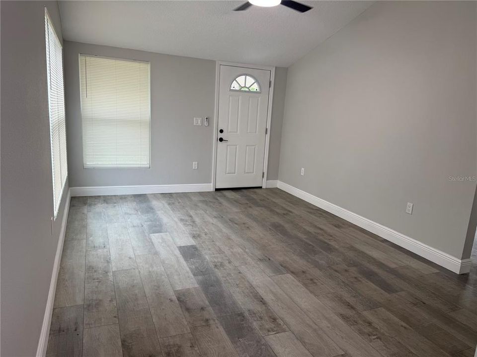 For Rent: $2,195 (3 beds, 2 baths, 1196 Square Feet)