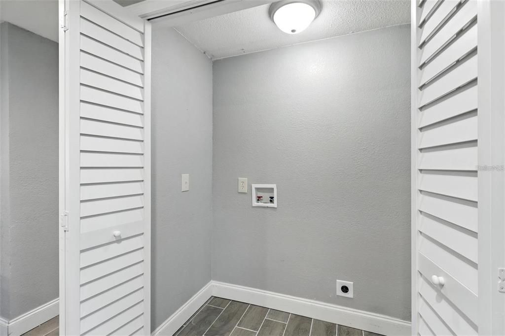 En Venta: $215,000 (2 camas, 2 baños, 1024 Pies cuadrados)