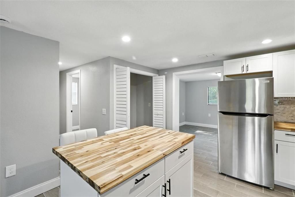 En Venta: $215,000 (2 camas, 2 baños, 1024 Pies cuadrados)