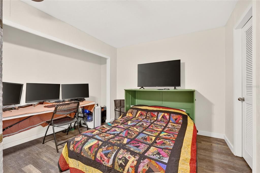 For Sale: $199,900 (2 beds, 2 baths, 1498 Square Feet)