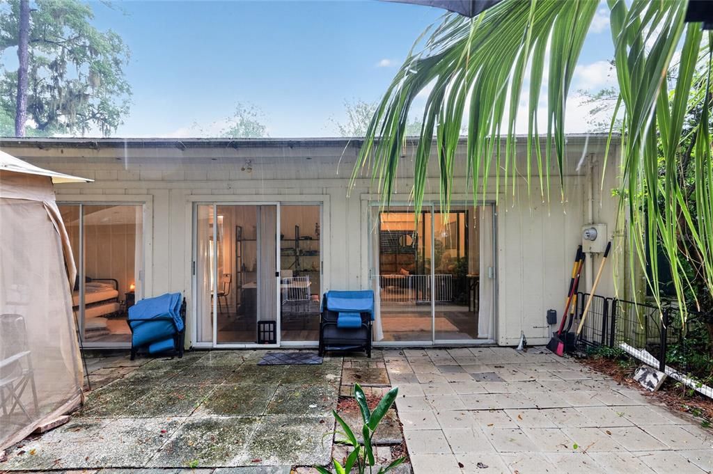 For Sale: $199,900 (2 beds, 2 baths, 1498 Square Feet)
