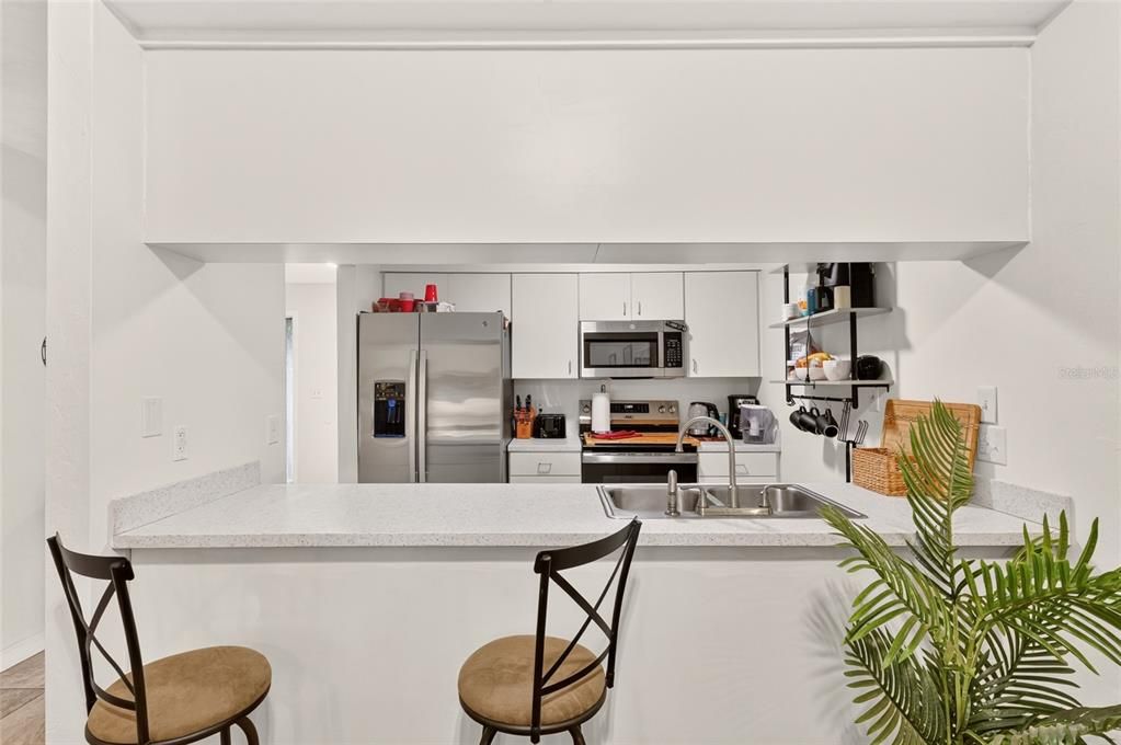 For Sale: $199,900 (2 beds, 2 baths, 1498 Square Feet)