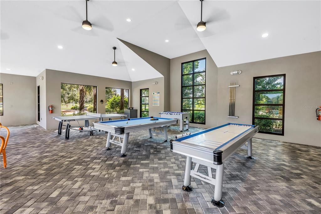 For Sale: $740,000 (4 beds, 3 baths, 2723 Square Feet)