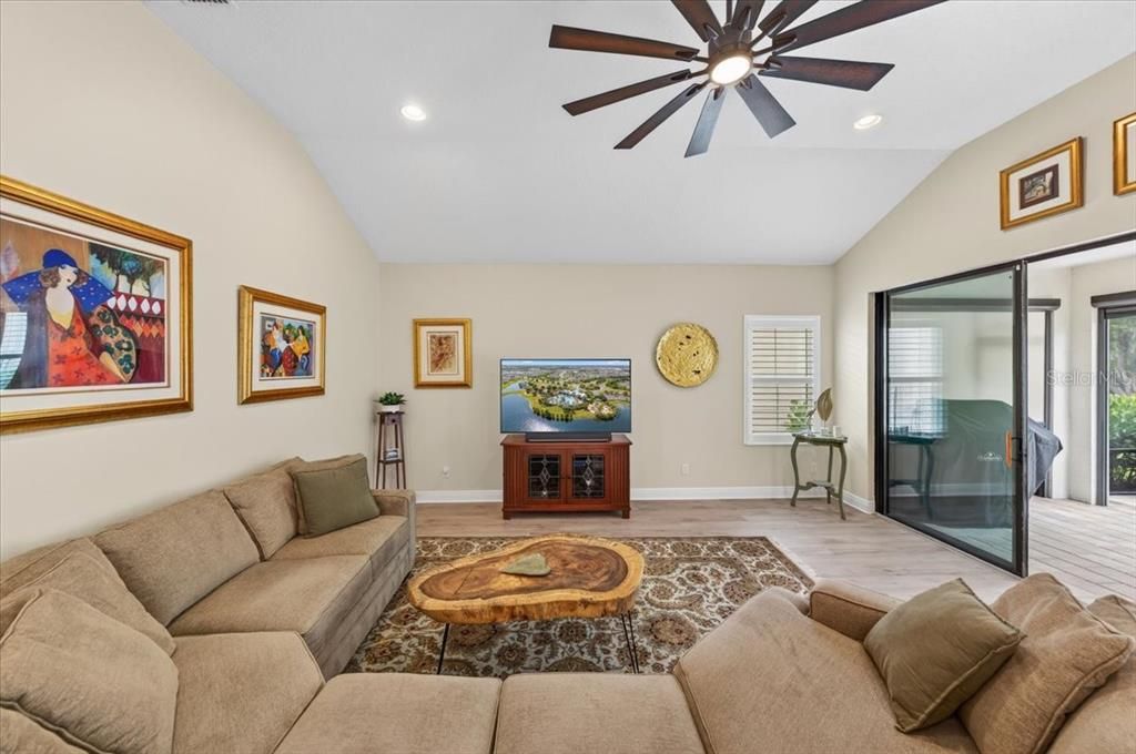 For Sale: $740,000 (4 beds, 3 baths, 2723 Square Feet)