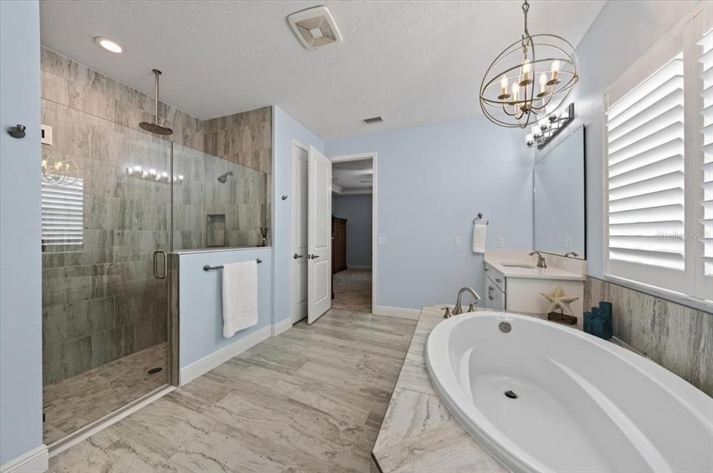 For Sale: $740,000 (4 beds, 3 baths, 2723 Square Feet)