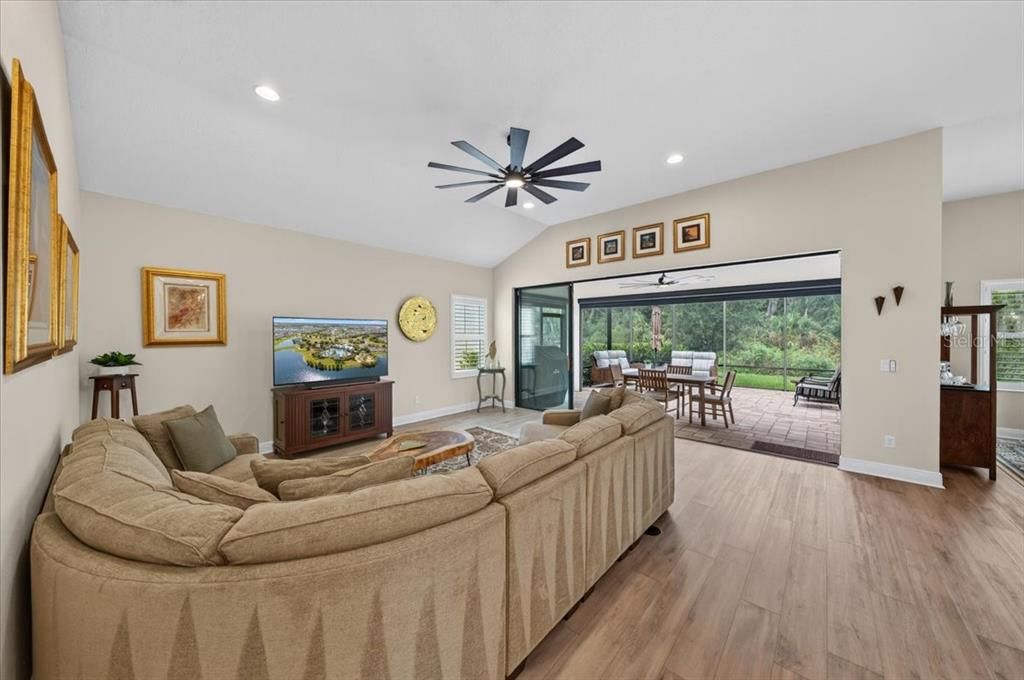 For Sale: $740,000 (4 beds, 3 baths, 2723 Square Feet)
