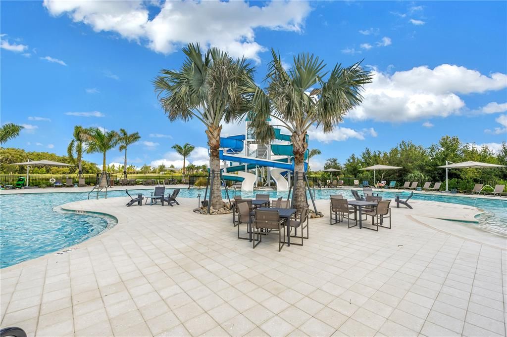 For Sale: $740,000 (4 beds, 3 baths, 2723 Square Feet)