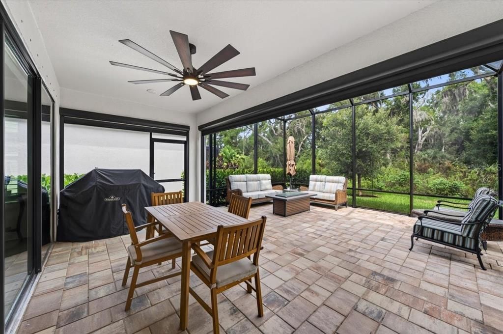 For Sale: $740,000 (4 beds, 3 baths, 2723 Square Feet)