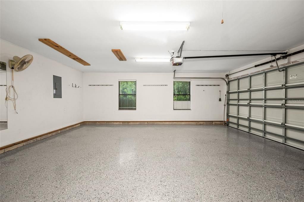 For Sale: $330,000 (3 beds, 2 baths, 1518 Square Feet)
