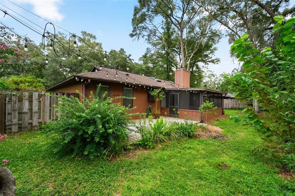 For Sale: $330,000 (3 beds, 2 baths, 1518 Square Feet)