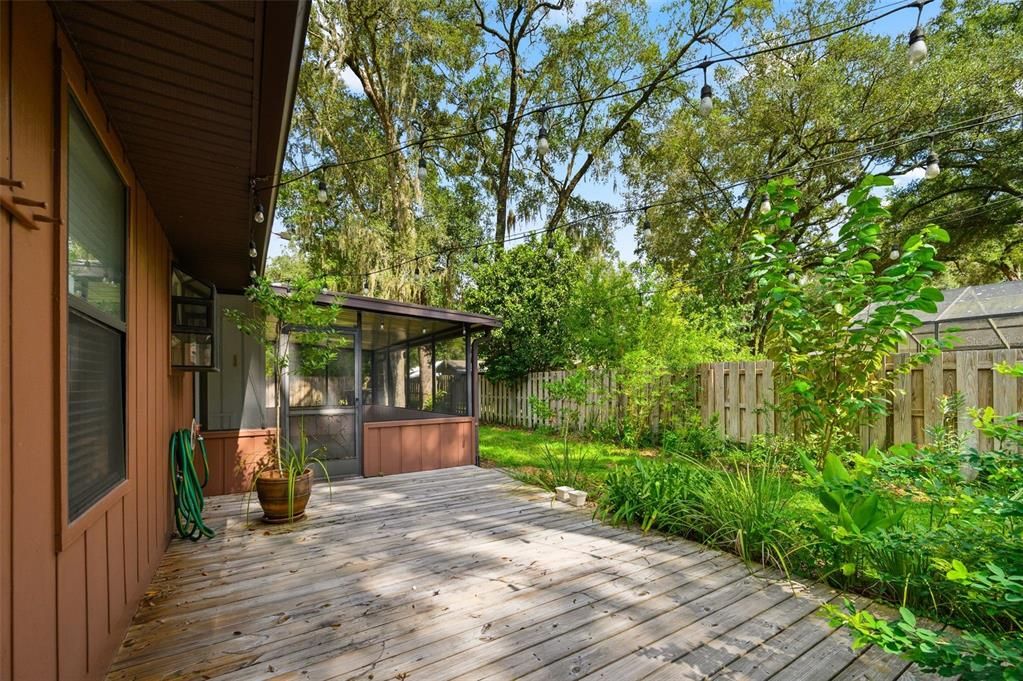 For Sale: $330,000 (3 beds, 2 baths, 1518 Square Feet)