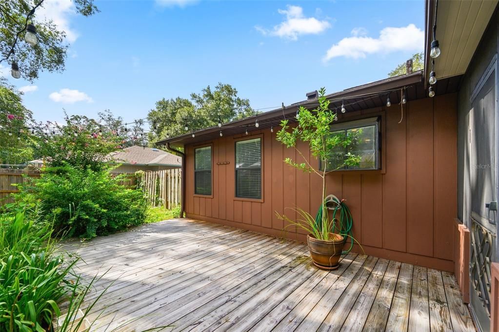 For Sale: $330,000 (3 beds, 2 baths, 1518 Square Feet)