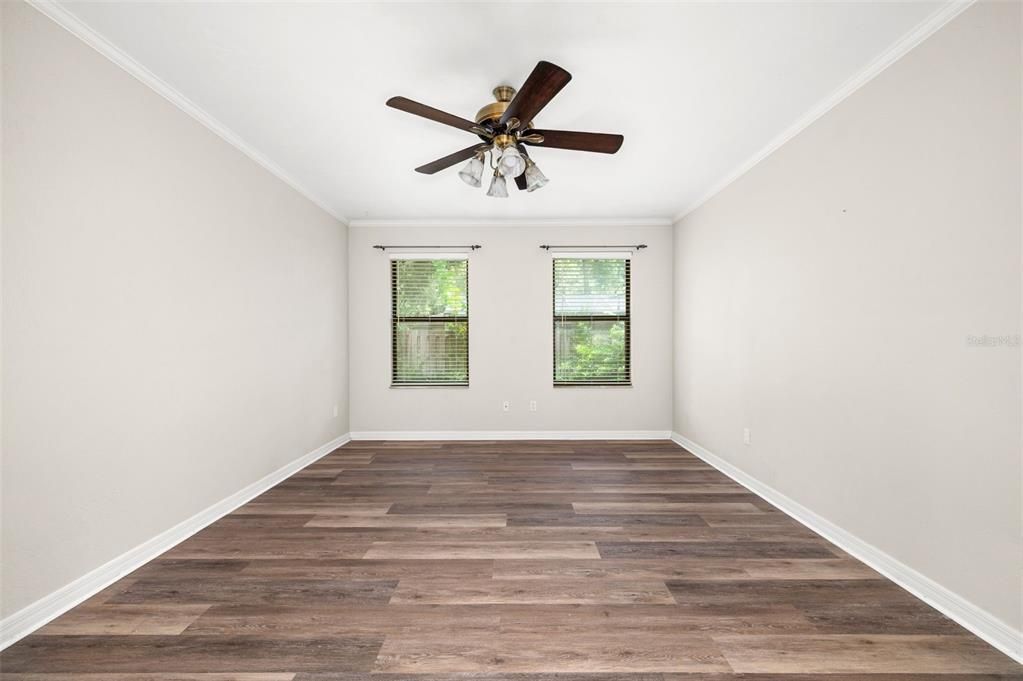 For Sale: $330,000 (3 beds, 2 baths, 1518 Square Feet)