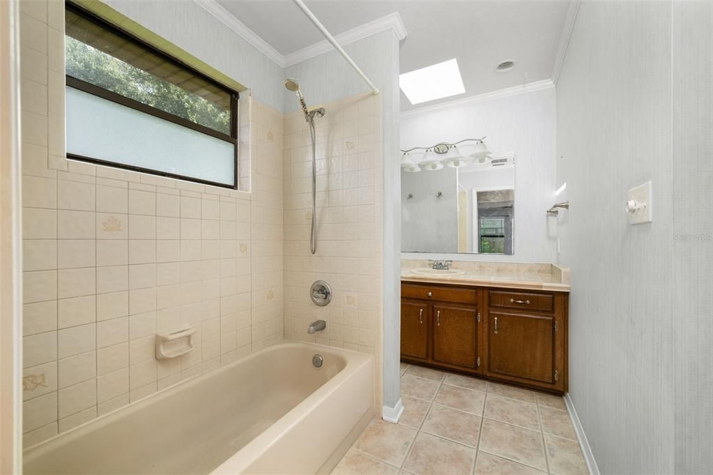 For Sale: $330,000 (3 beds, 2 baths, 1518 Square Feet)