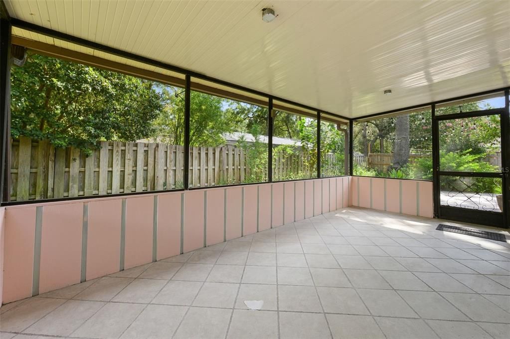 For Sale: $330,000 (3 beds, 2 baths, 1518 Square Feet)