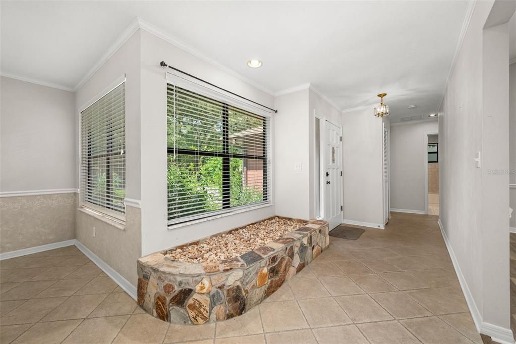 For Sale: $330,000 (3 beds, 2 baths, 1518 Square Feet)