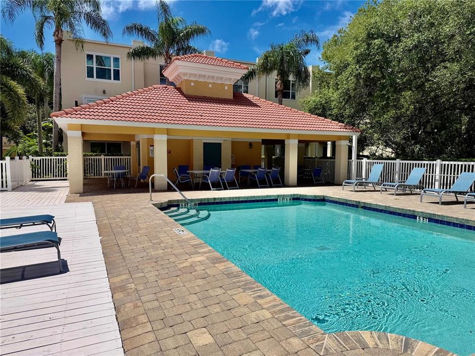 For Rent: $2,900 (3 beds, 2 baths, 1844 Square Feet)