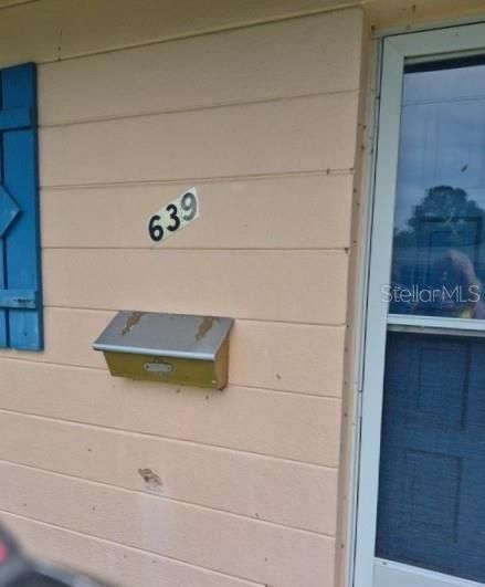 For Sale: $205,000 (2 beds, 1 baths, 832 Square Feet)