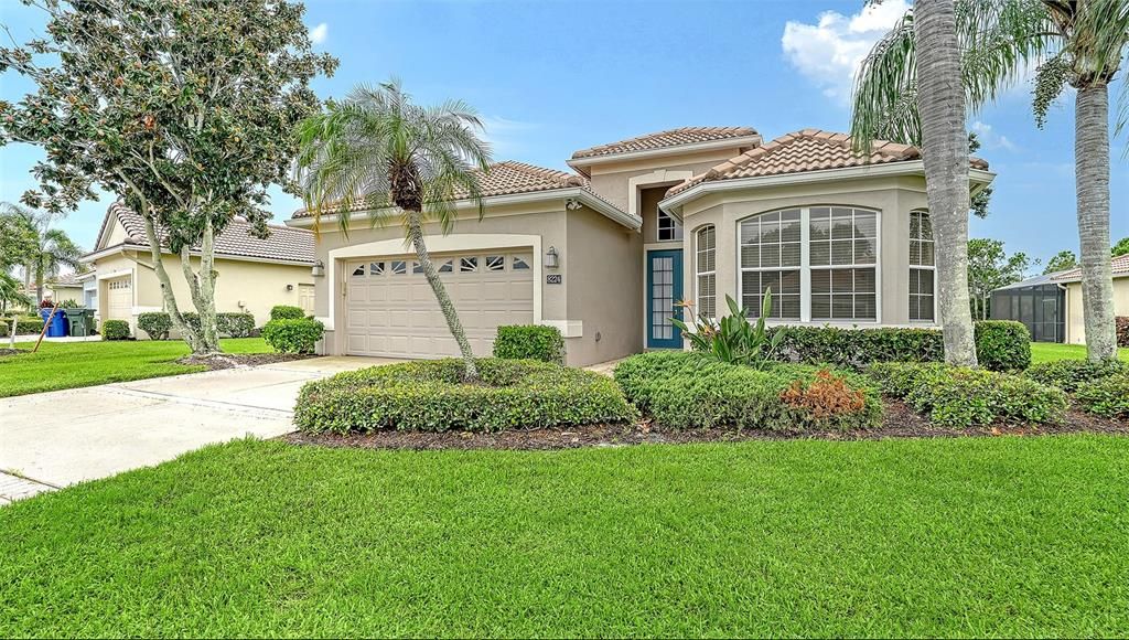 For Sale: $575,000 (3 beds, 2 baths, 2222 Square Feet)