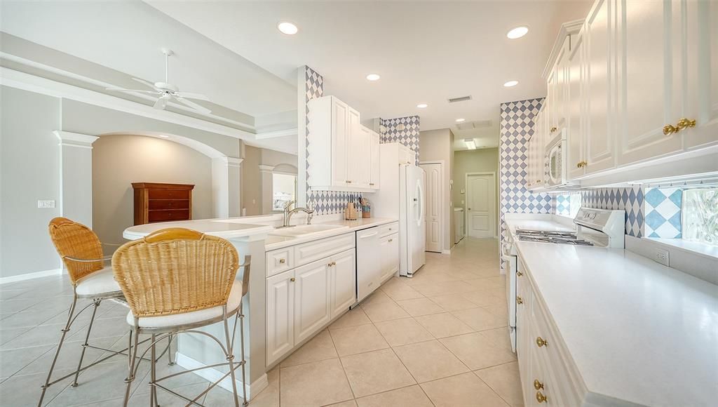 For Sale: $575,000 (3 beds, 2 baths, 2222 Square Feet)