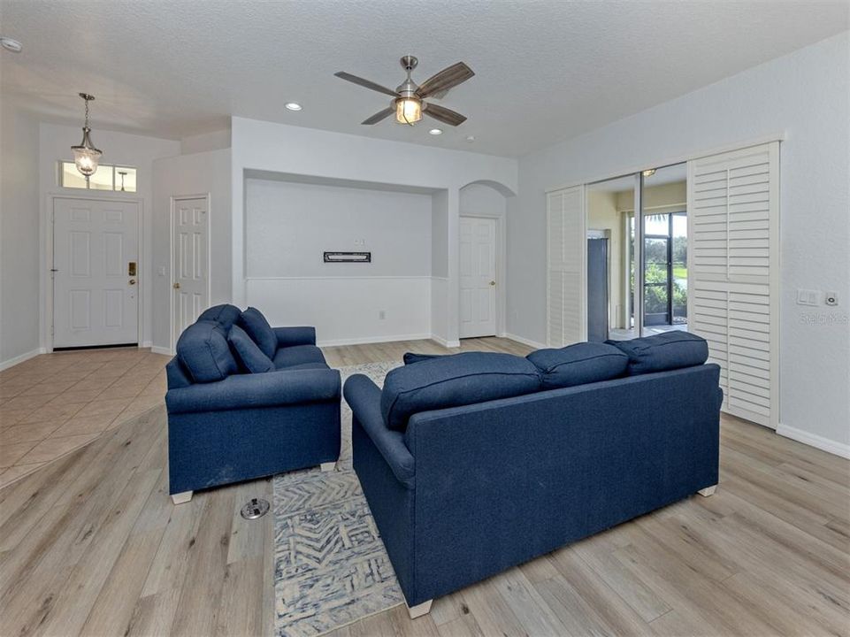 For Sale: $445,000 (3 beds, 2 baths, 1484 Square Feet)