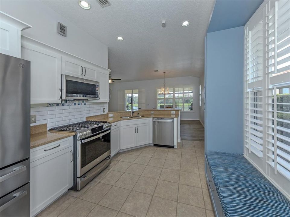 For Sale: $445,000 (3 beds, 2 baths, 1484 Square Feet)