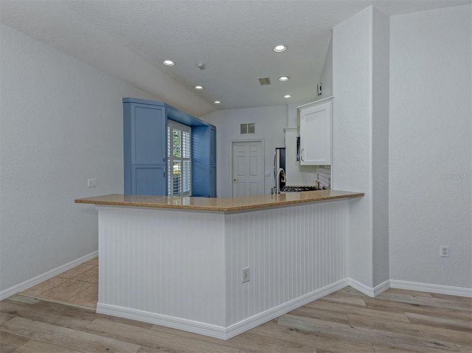 For Sale: $445,000 (3 beds, 2 baths, 1484 Square Feet)